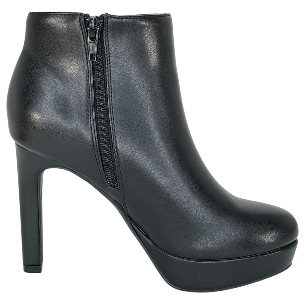 BCBGeneration Jeanne Black Faux Leather Heeled Womens Booties Size 5M - Picture 6 of 12